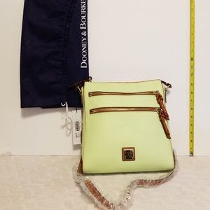 044 (NWT) Dooney & Bourke crossbody handbag